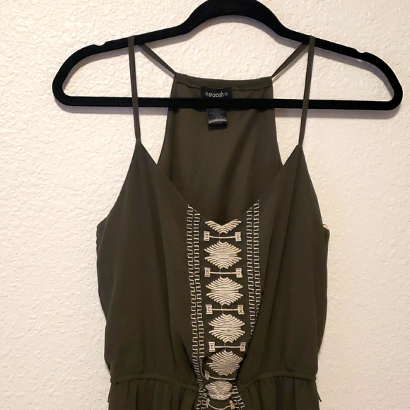 Dress - Picture 2 of 5